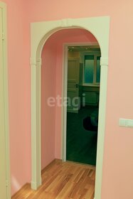 Купить 4-комнатную квартиру в сталинке в районе Выборгский в Санкт-Петербурге и ЛО - изображение 38