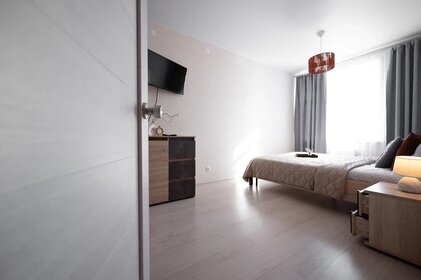 42 м², 1-комнатная квартира 2 000 ₽ в сутки - изображение 57
