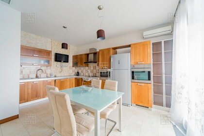 140 м², 4-комнатная квартира 220 000 ₽ в месяц - изображение 94