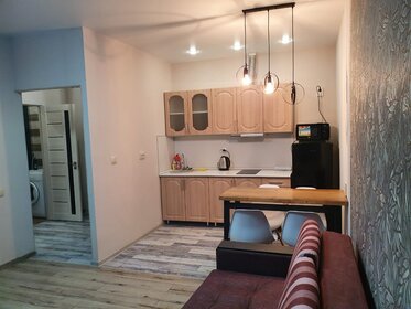 55 м², 2-комнатная квартира 2 200 ₽ в сутки - изображение 17