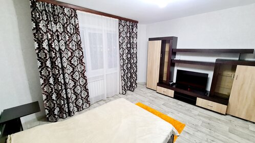 33 м², 1-комнатная квартира 2 300 ₽ в сутки - изображение 102