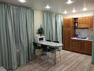 50 м², 2-комнатная квартира 2 200 ₽ в сутки - изображение 34