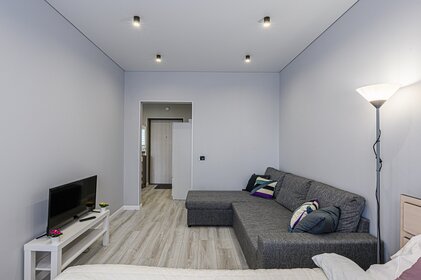 35 м², 1-комнатная квартира 1 600 ₽ в сутки - изображение 114