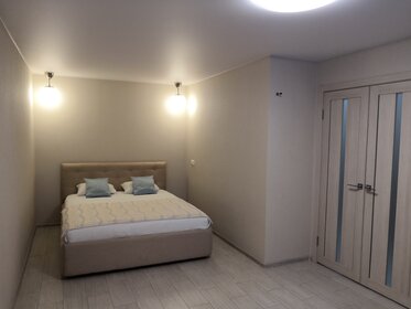 40 м², 1-комнатная квартира 2 200 ₽ в сутки - изображение 76