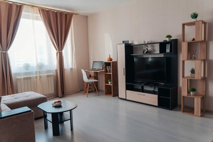 43 м², 1-комнатная квартира 2 800 ₽ в сутки - изображение 36