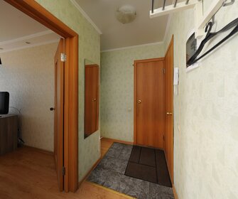 45 м², 2-комнатная квартира 2 000 ₽ в сутки - изображение 55