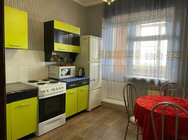 45 м², 1-комнатная квартира 1 800 ₽ в сутки - изображение 18