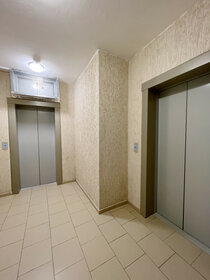 Купить трехкомнатную квартиру с современным ремонтом в Петергофе - изображение 30
