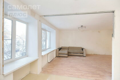 Купить квартиру до 4 млн рублей на улице Александра Козицына в Верхней Пышме - изображение 2