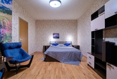 42 м², 1-комнатная квартира 5 500 ₽ в сутки - изображение 104