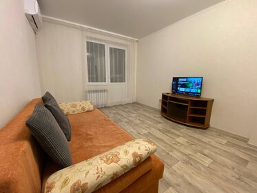 45 м², 1-комнатная квартира 1 600 ₽ в сутки - изображение 57