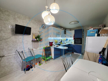 Купить двухкомнатную квартиру с большой кухней в ЖК «Патриот» в Перми - изображение 24