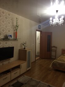 47 м², 1-комнатная квартира 2 200 ₽ в сутки - изображение 38