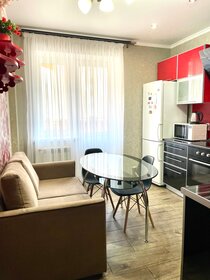 42 м², 1-комнатная квартира 2 200 ₽ в сутки - изображение 94