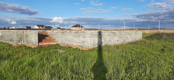 Купить трехкомнатную квартиру с большой кухней у метро Горьковская (синяя ветка) в Санкт-Петербурге и ЛО - изображение 40