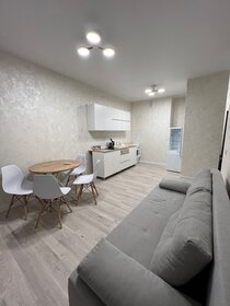 45 м², 1-комнатная квартира 2 200 ₽ в сутки - изображение 144