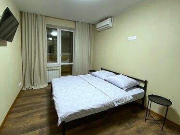 65 м², 3-комнатная квартира 3 200 ₽ в сутки - изображение 93