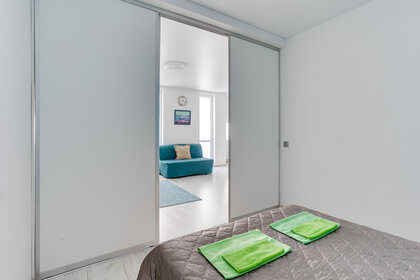 70 м², 3-комнатная квартира 4 500 ₽ в сутки - изображение 72