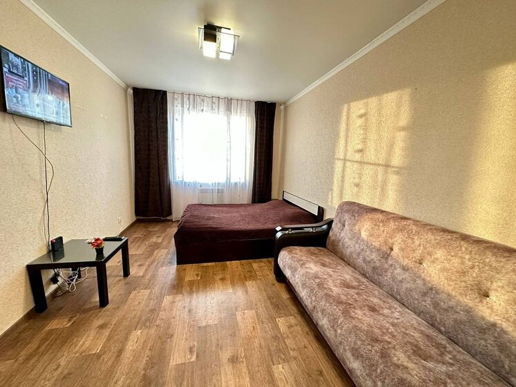 45 м², 1-комнатная квартира 1 700 ₽ в сутки - изображение 1