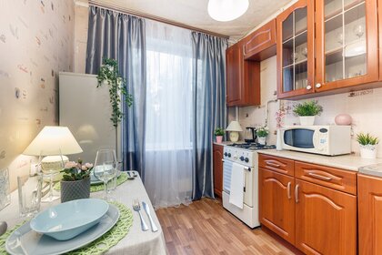 40 м², 1-комнатная квартира 2 200 ₽ в сутки - изображение 18