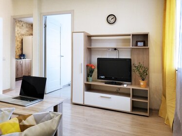 45 м², 2-комнатная квартира 2 500 ₽ в сутки - изображение 80