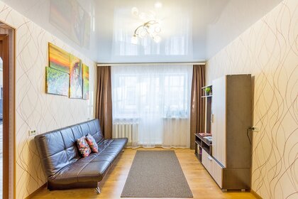 30 м², 1-комнатная квартира 1 800 ₽ в сутки - изображение 20