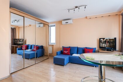 45 м², 1-комнатная квартира 2 600 ₽ в сутки - изображение 86