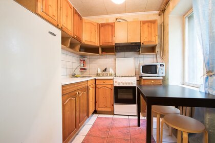 15 м², квартира-студия 2 400 ₽ в сутки - изображение 94