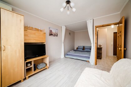 35 м², 1-комнатная квартира 2 500 ₽ в сутки - изображение 86