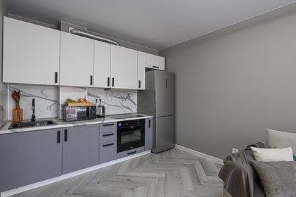 35 м², 1-комнатная квартира 2 200 ₽ в сутки - изображение 89
