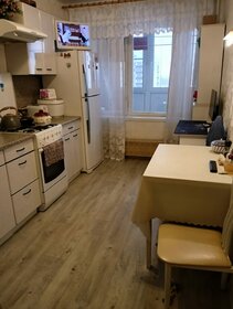 Купить трехкомнатную квартиру с ремонтом в Санкт-Петербурге и ЛО - изображение 42