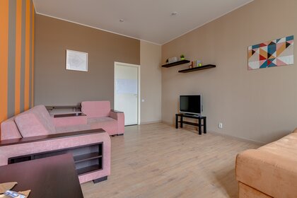 80 м², 3-комнатная квартира 4 490 ₽ в сутки - изображение 79