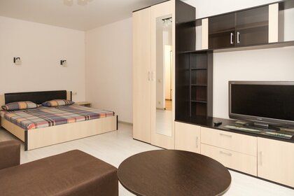 35 м², 1-комнатная квартира 2 500 ₽ в сутки - изображение 90