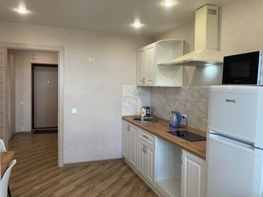 40 м², 1-комнатная квартира 2 200 ₽ в сутки - изображение 60