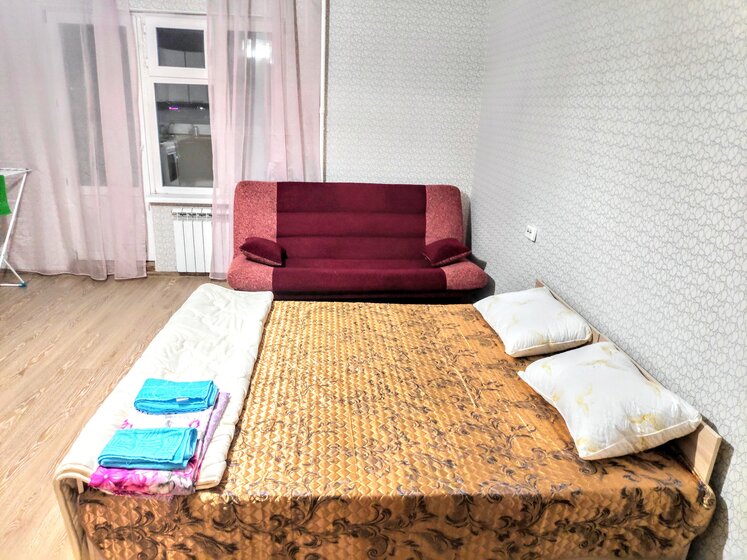 42 м², квартира-студия 2 500 ₽ в сутки - изображение 1