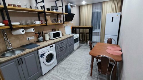 42 м², 1-комнатная квартира 3 500 ₽ в сутки - изображение 38