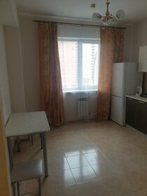 45 м², 1-комнатная квартира 1 800 ₽ в сутки - изображение 67