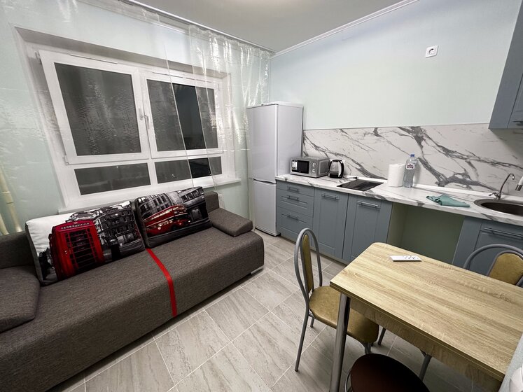 45 м², 1-комнатная квартира 4 000 ₽ в сутки - изображение 1