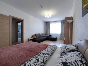 33,5 м², 1-комнатная квартира 2 400 ₽ в сутки - изображение 47