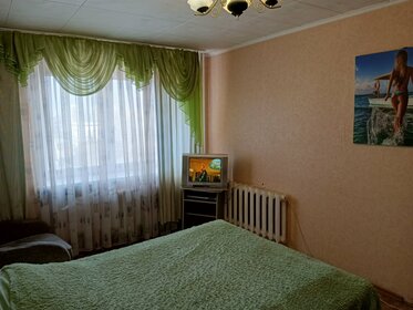 44 м², 1-комнатная квартира 1 800 ₽ в сутки - изображение 37