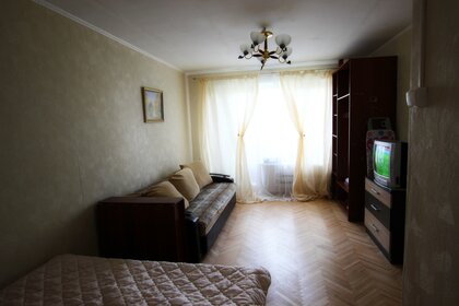 30 м², 1-комнатная квартира 2 200 ₽ в сутки - изображение 70