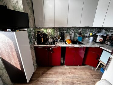 Купить квартиру-студию с дизайнерским ремонтом в районе Царицыно в Москве и МО - изображение 10