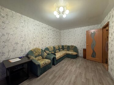 Купить комнату в 3-комнатной квартире в Шушарах - изображение 43