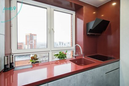 Купить двухкомнатную квартиру с дизайнерским ремонтом в городе-парке «Первый Московский» в Москве и МО - изображение 7