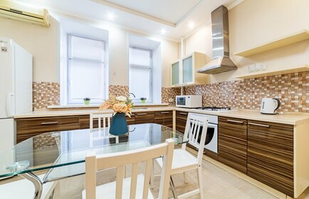 58 м², 2-комнатная квартира 3 500 ₽ в сутки - изображение 91