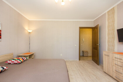 51 м², 2-комнатная квартира 3 500 ₽ в сутки - изображение 80