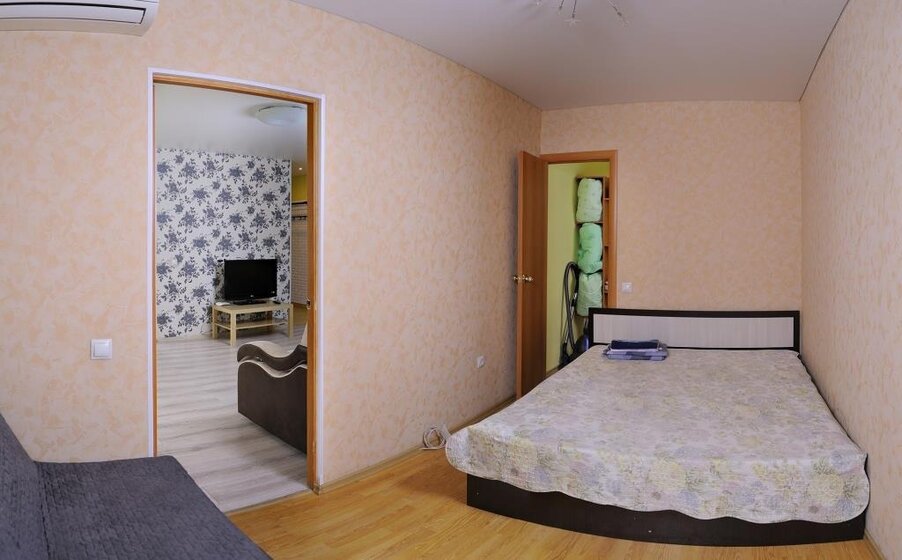 45 м², 2-комнатная квартира 2 500 ₽ в сутки - изображение 1