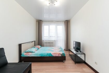 38 м², 1-комнатная квартира 2 300 ₽ в сутки - изображение 42