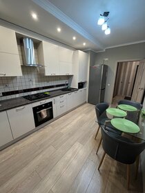 42 м², 1-комнатная квартира 2 500 ₽ в сутки - изображение 32