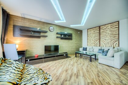 64 м², 2-комнатная квартира 3 290 ₽ в сутки - изображение 92